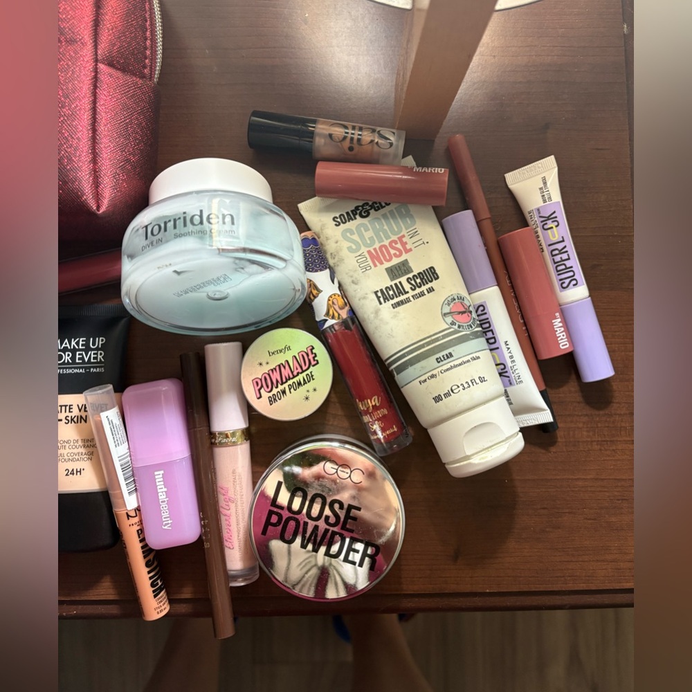 Make up bundle 🌹 - Picture 3 of 3